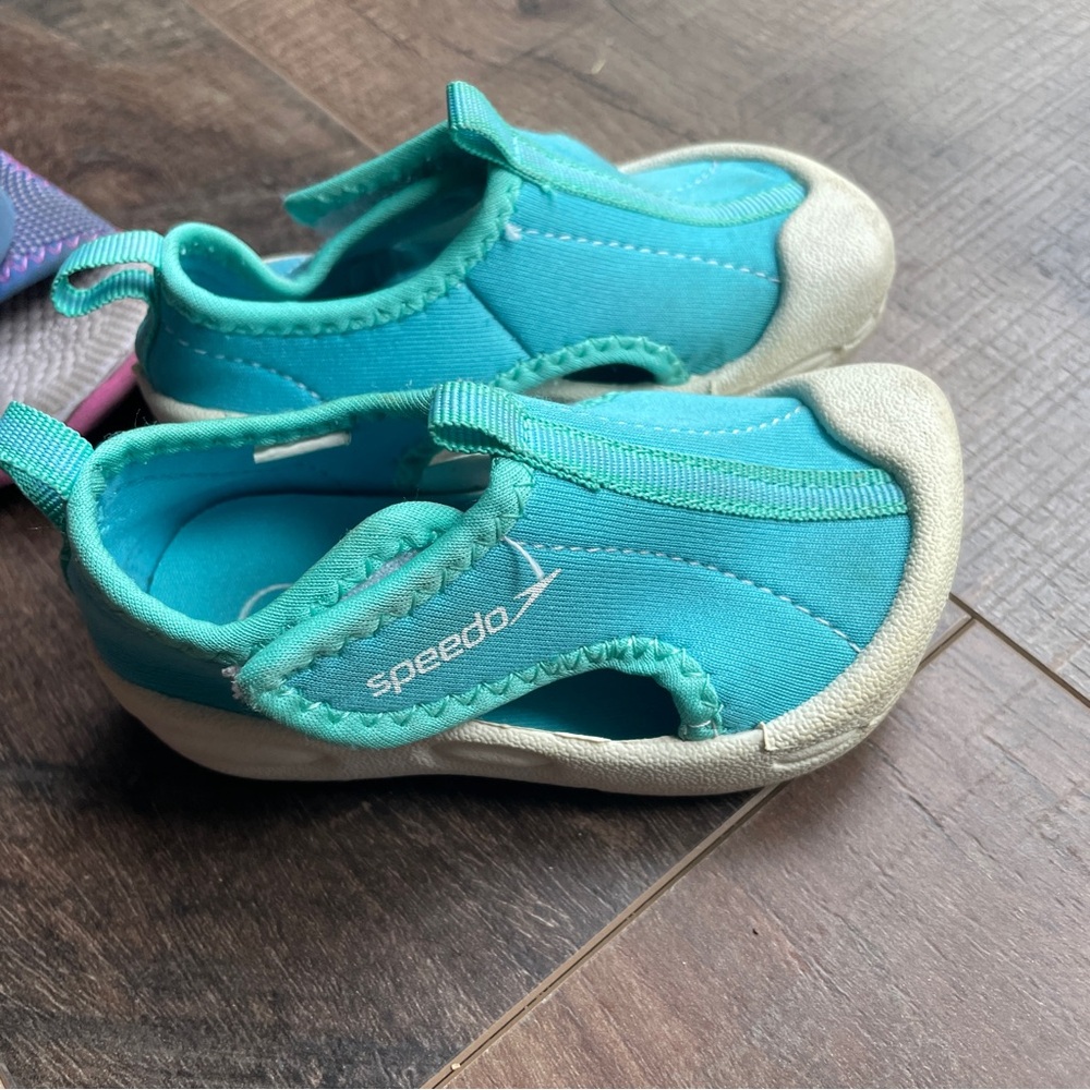 Girls Sandals - Picture 5 of 11